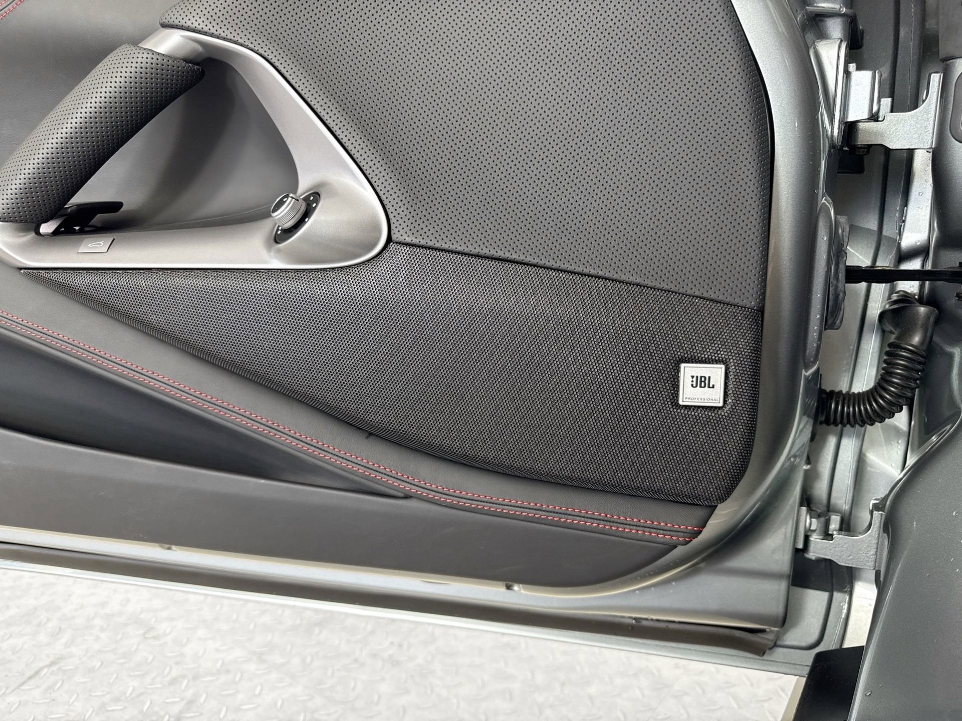 Certified 2019 Ferrari 812 Superfast image 17