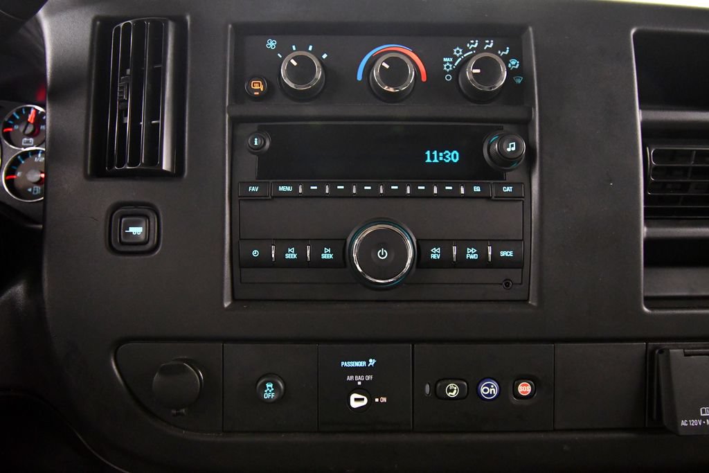 Used 2025 Chevrolet Express 3500 LS RWD image 19