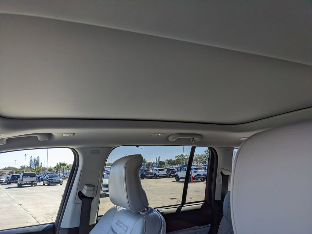 Used 2022 Jeep Grand Cherokee Summit w/ Luxury Tech Group V image 26