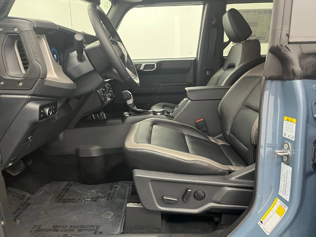 New 2025 Ford Bronco Outer Banks image 18