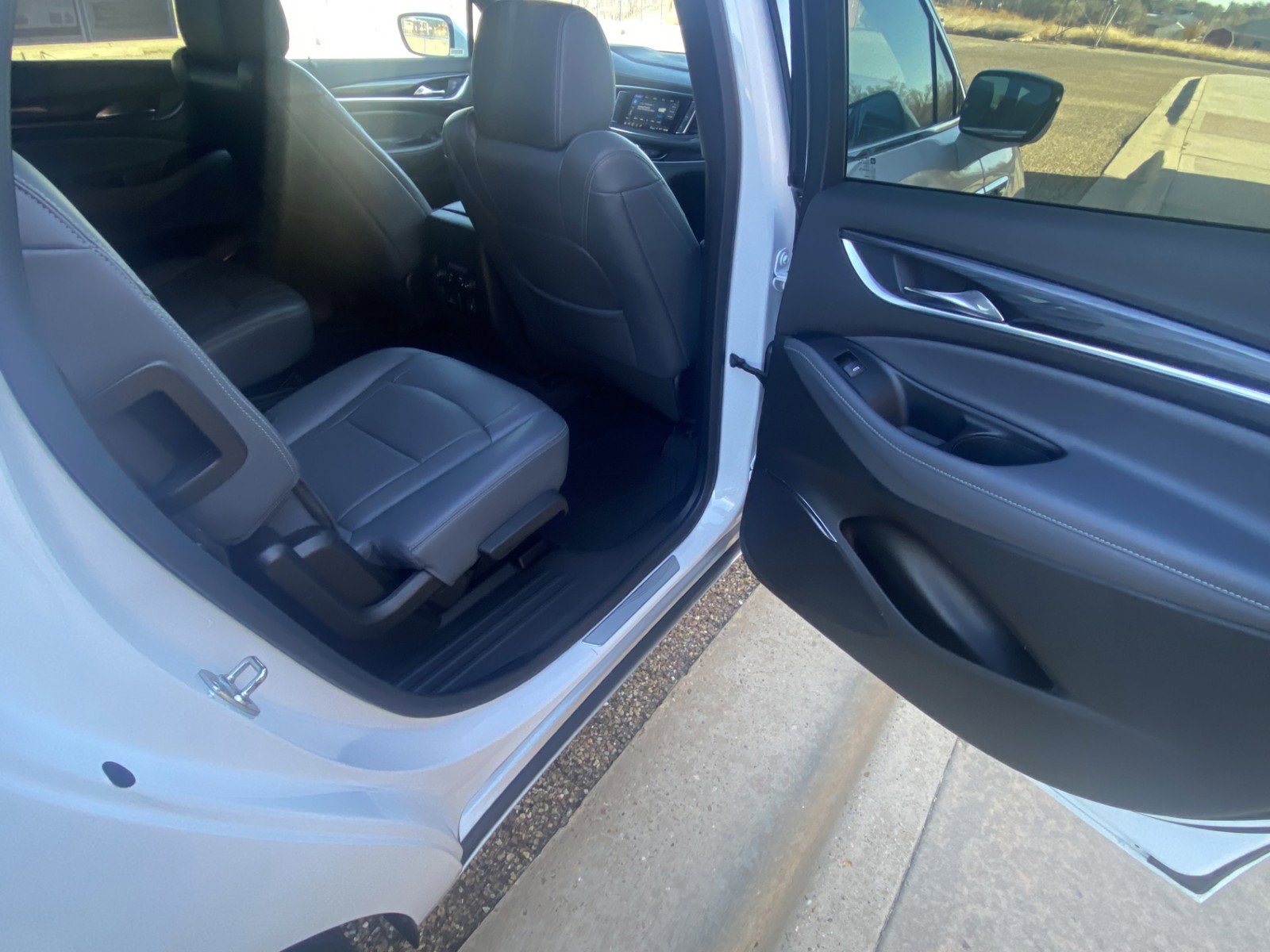 Used 2024 Buick Enclave Premium AWD/4WD image 15