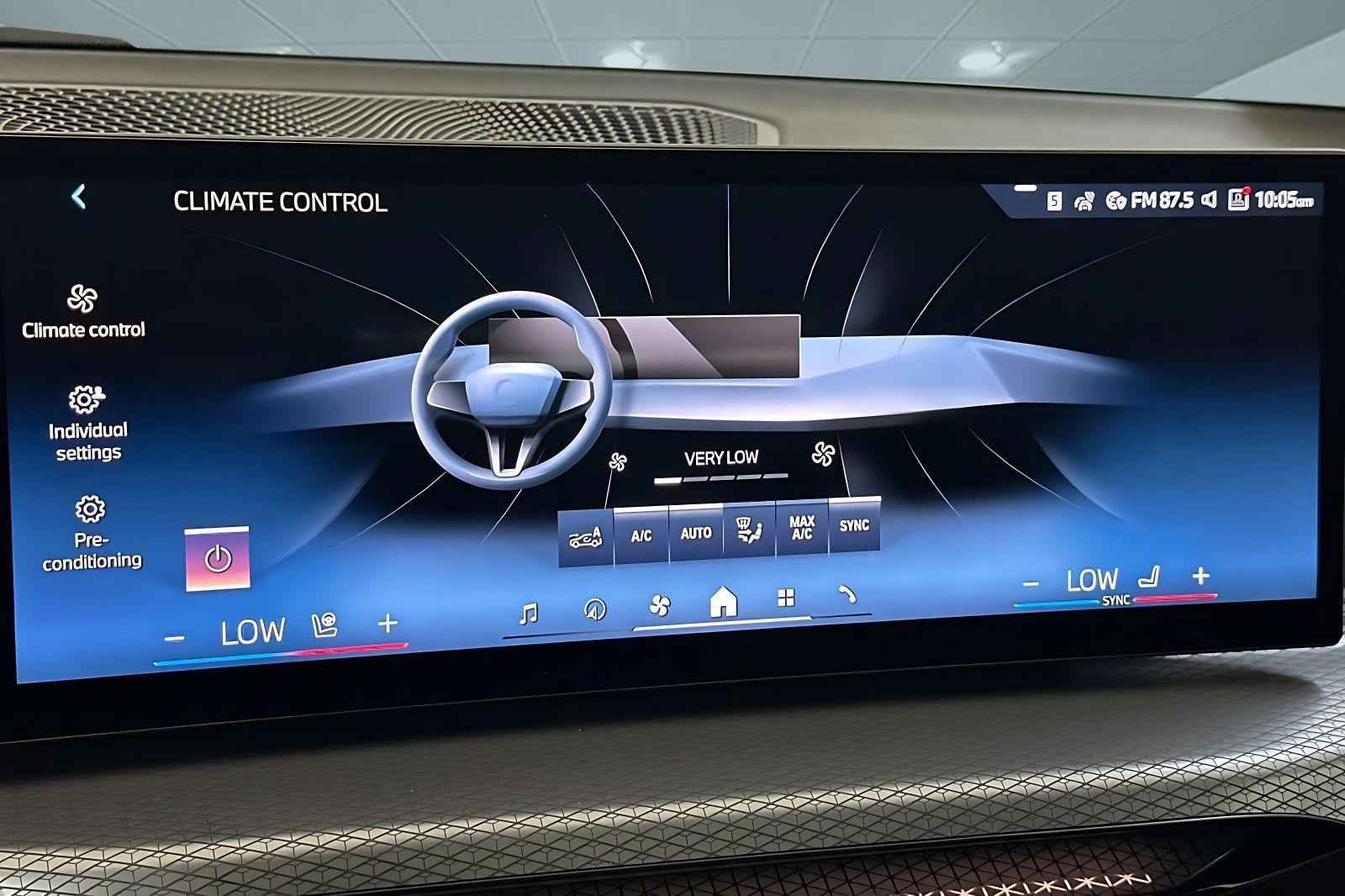 New 2026 BMW 330i Sedan w/ M Sport Package image 24