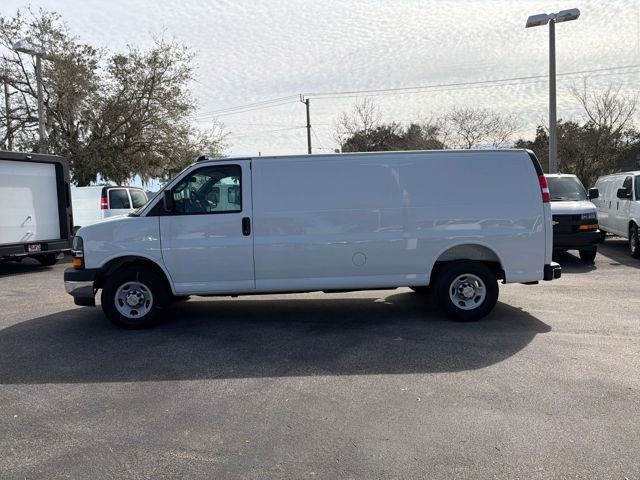 New 2025 Chevrolet Express 2500 Work Van 3D Extended Cargo Van w/ Driver Convenience Package RWD image 7