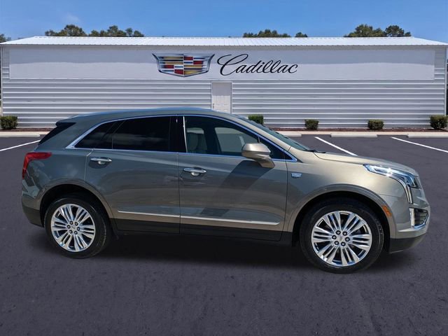 Used 2019 Cadillac XT5 Premium Luxury FWD image 3