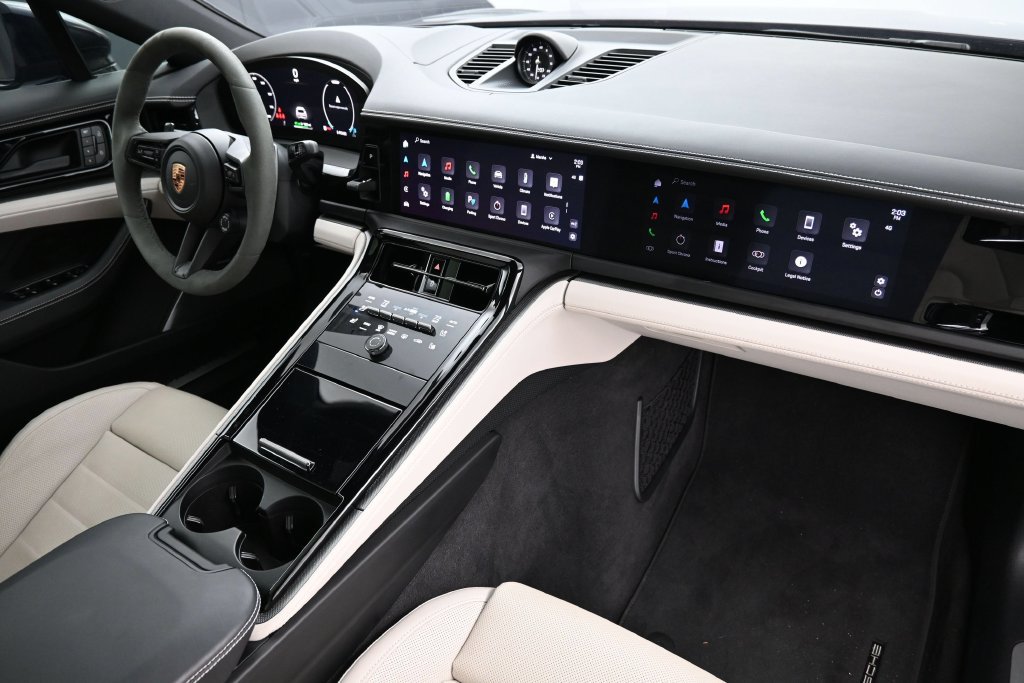 Certified 2025 Porsche Panamera 4S AWD/4WD image 30
