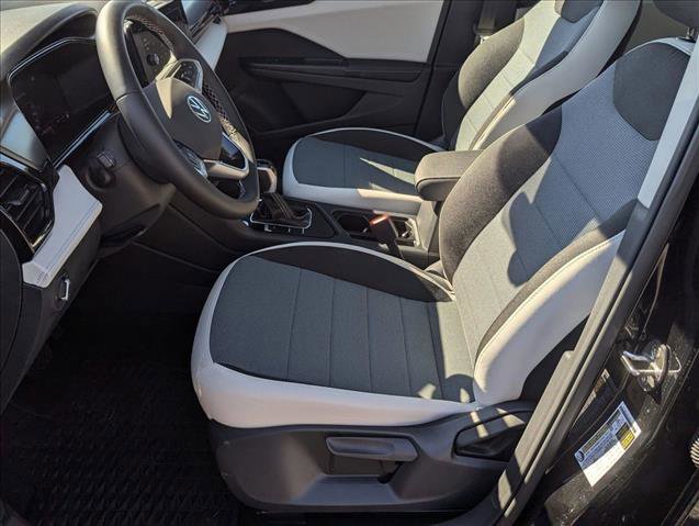 New 2025 Volkswagen Taos S image 4