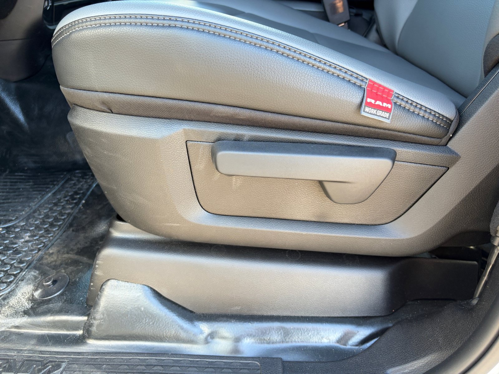 New 2026 RAM 2500 Tradesman AWD/4WD image 16