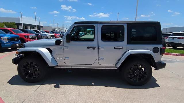 Used 2023 Jeep Wrangler Unlimited Sahara AWD/4WD image 37