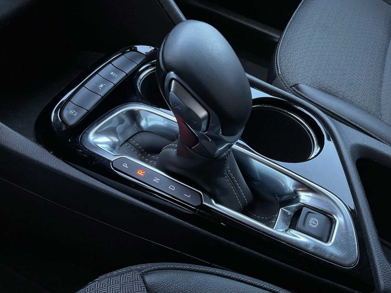 Used 2025 Buick Encore GX Preferred image 35