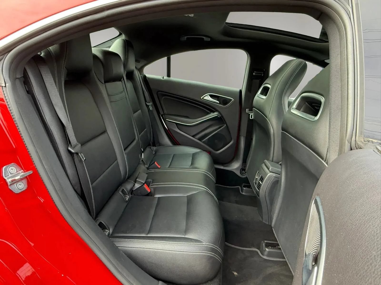 Used 2018 Mercedes-Benz CLA 250 4MATIC image 25