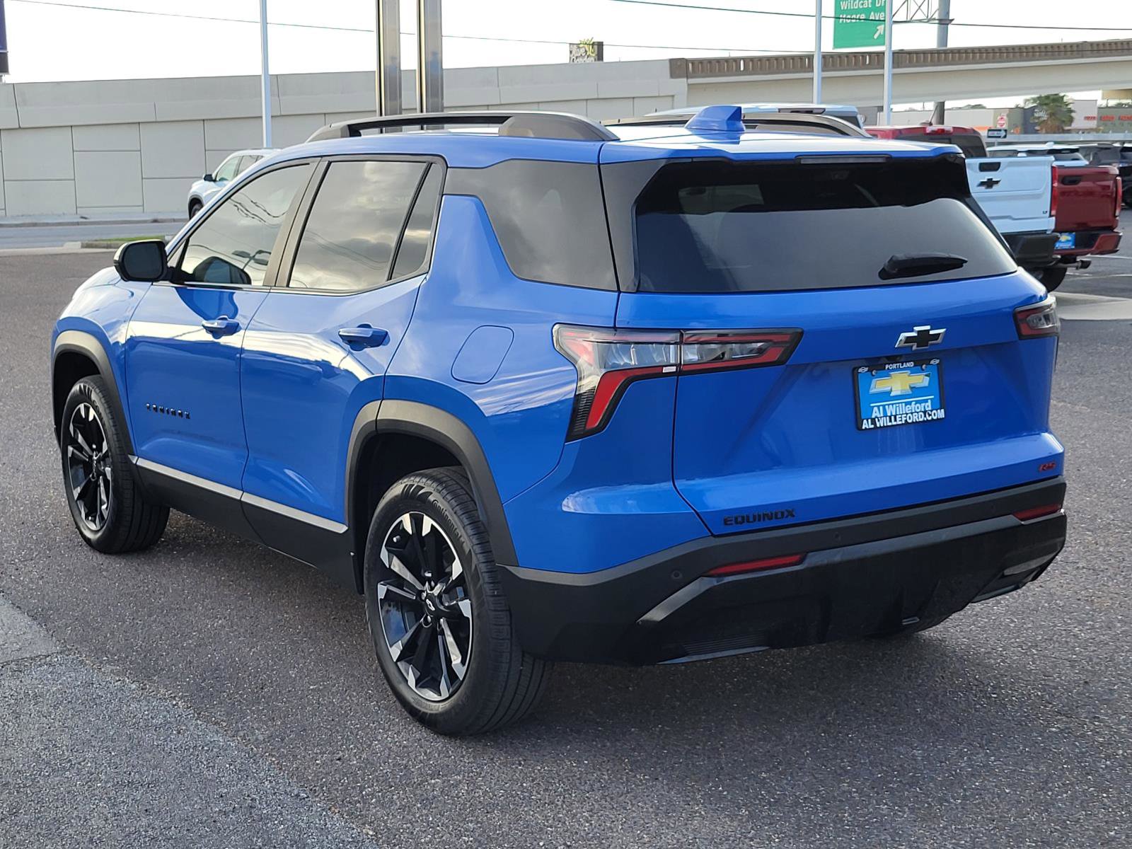 Used 2025 Chevrolet Equinox RS w/ Safety and Technology Package image 3