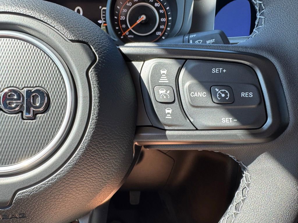 New 2025 Jeep Gladiator Willys image 13