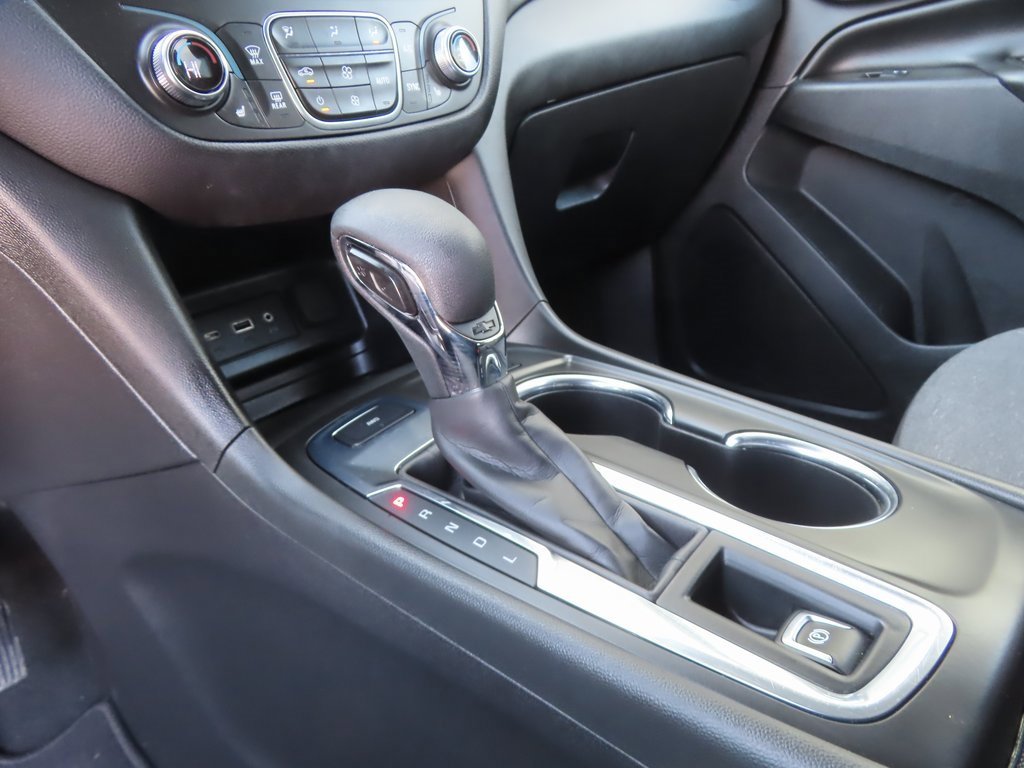 Used 2023 Chevrolet Equinox LT w/ Driver Convenience Package image 18