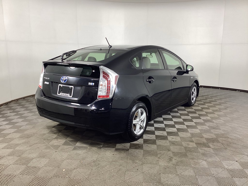 Used 2015 Toyota Prius Two image 2