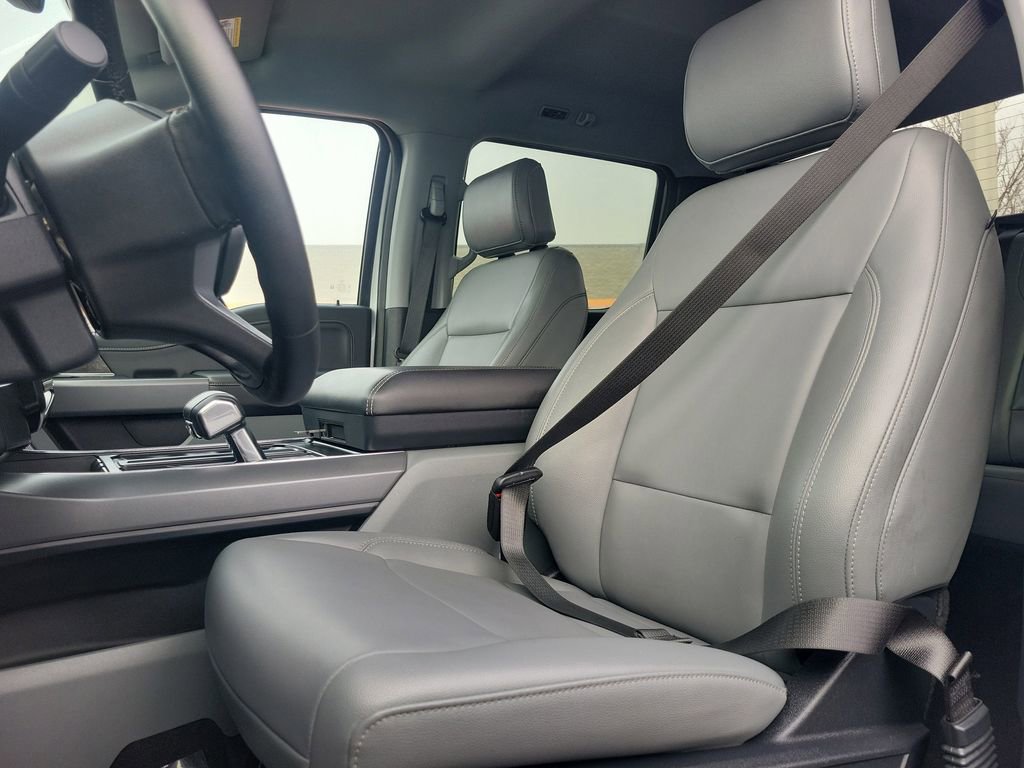 Used 2025 Ford F150 Lightning Flash image 18