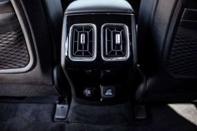 Used 2025 Kia Sorento SX Prestige image 33