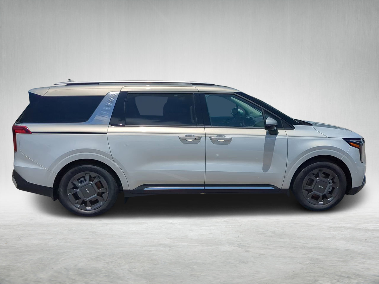 New 2026 Kia Carnival SX image 2