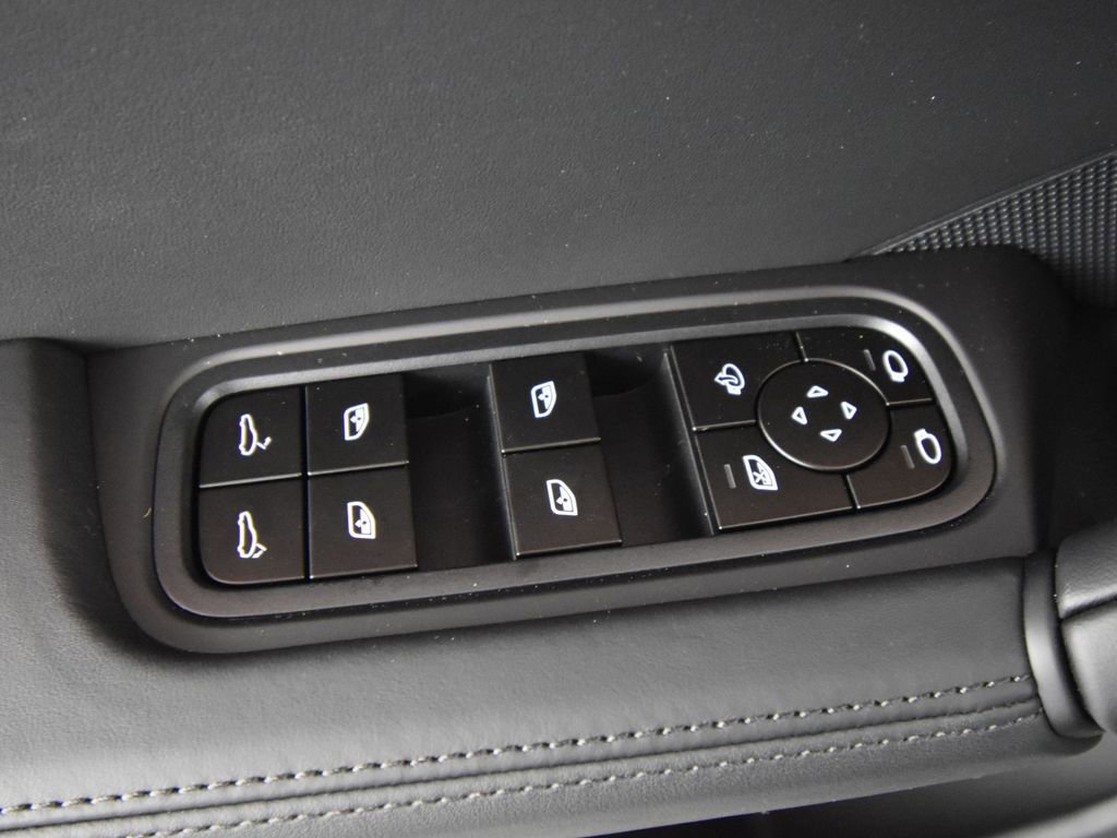 New 2026 Porsche Cayenne image 23