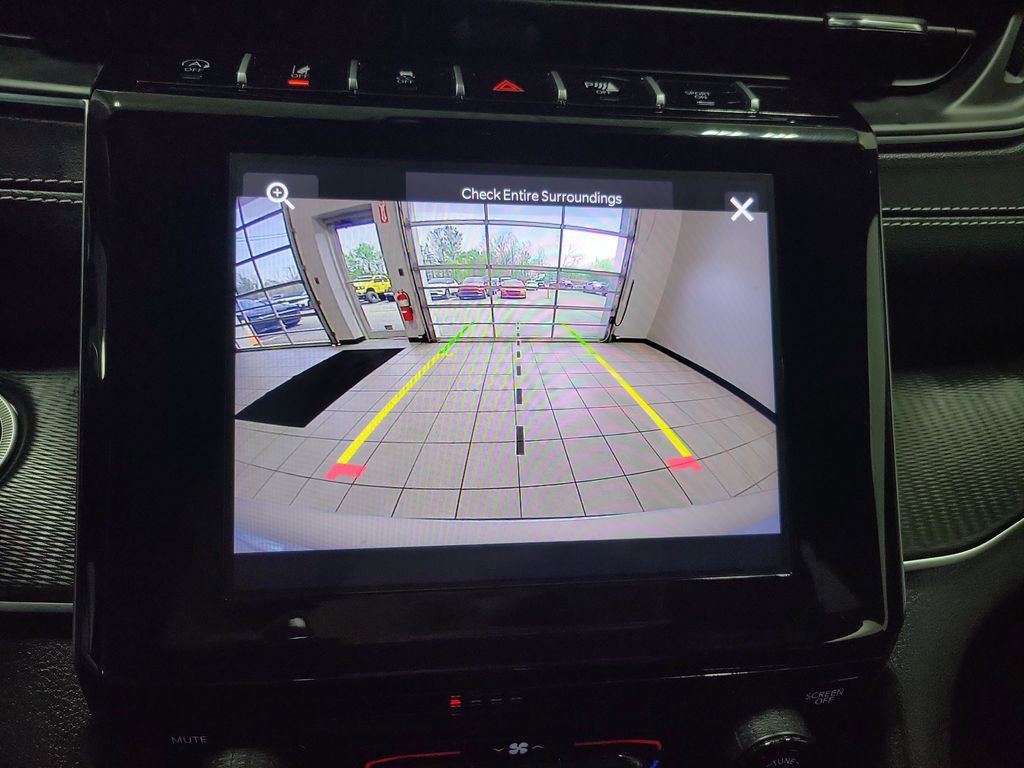 Used 2024 Jeep Grand Cherokee L Laredo AWD/4WD image 43