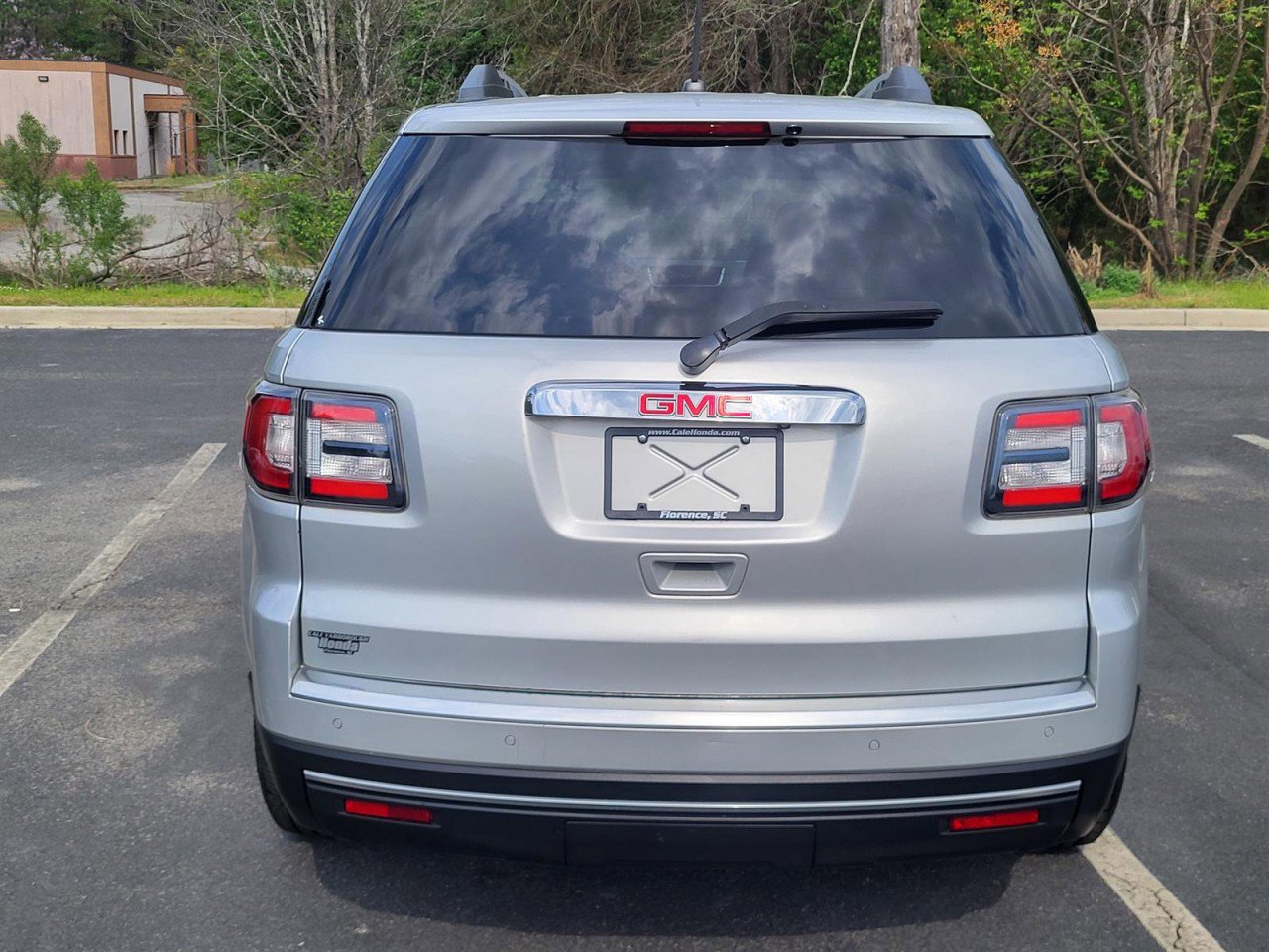 Used 2015 GMC Acadia SLE image 3
