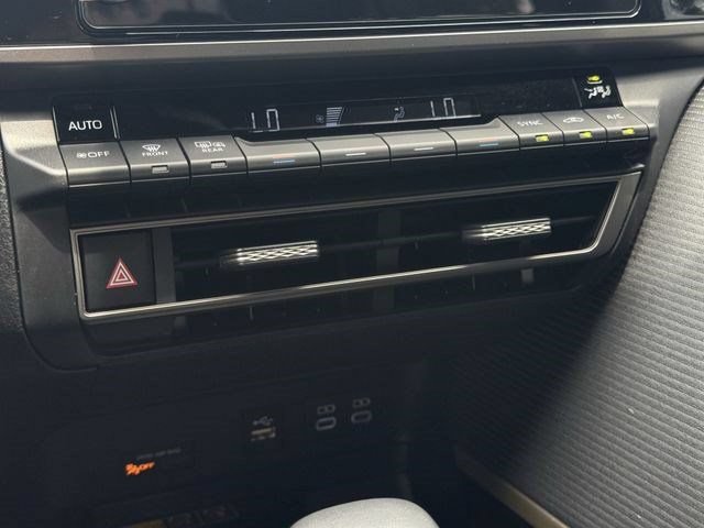 Used 2025 Toyota Camry LE FWD image 18