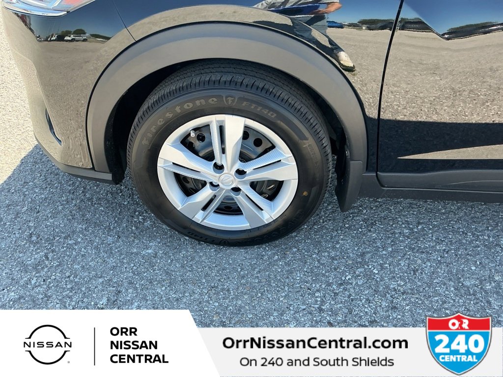 New 2025 Nissan Kicks Play S image 9