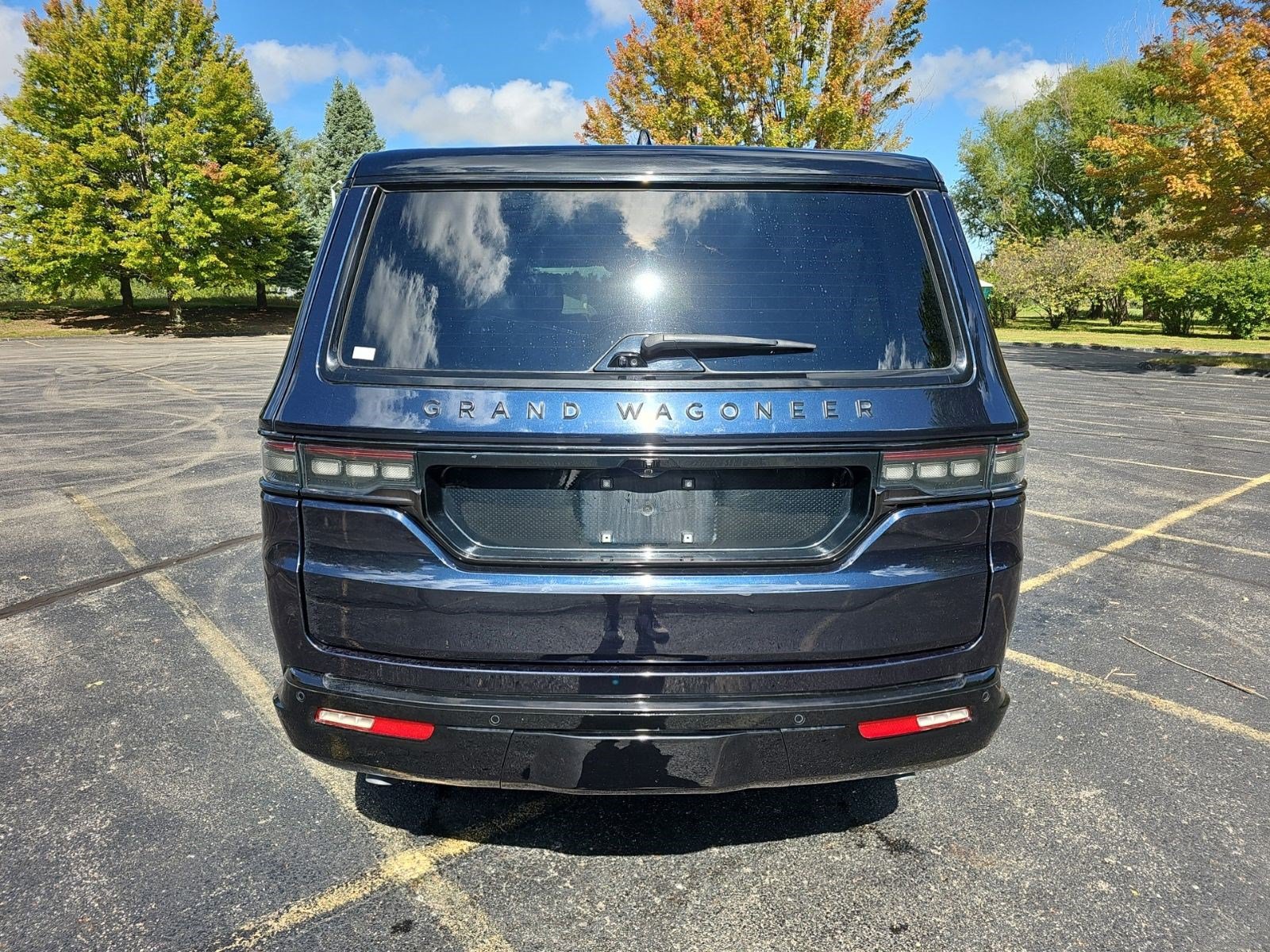 Used 2024 Jeep Grand Wagoneer L Series II w/ Quick Order Packagew 28T AWD/4WD image 5