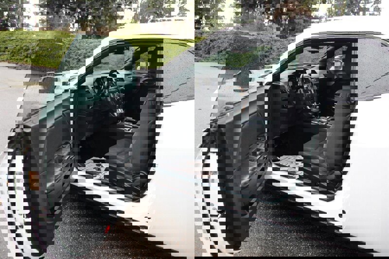 Used 2013 Dodge Challenger SXT w/ Super Sport Group image 5