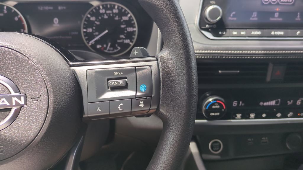 Used 2023 Nissan Rogue SV image 23