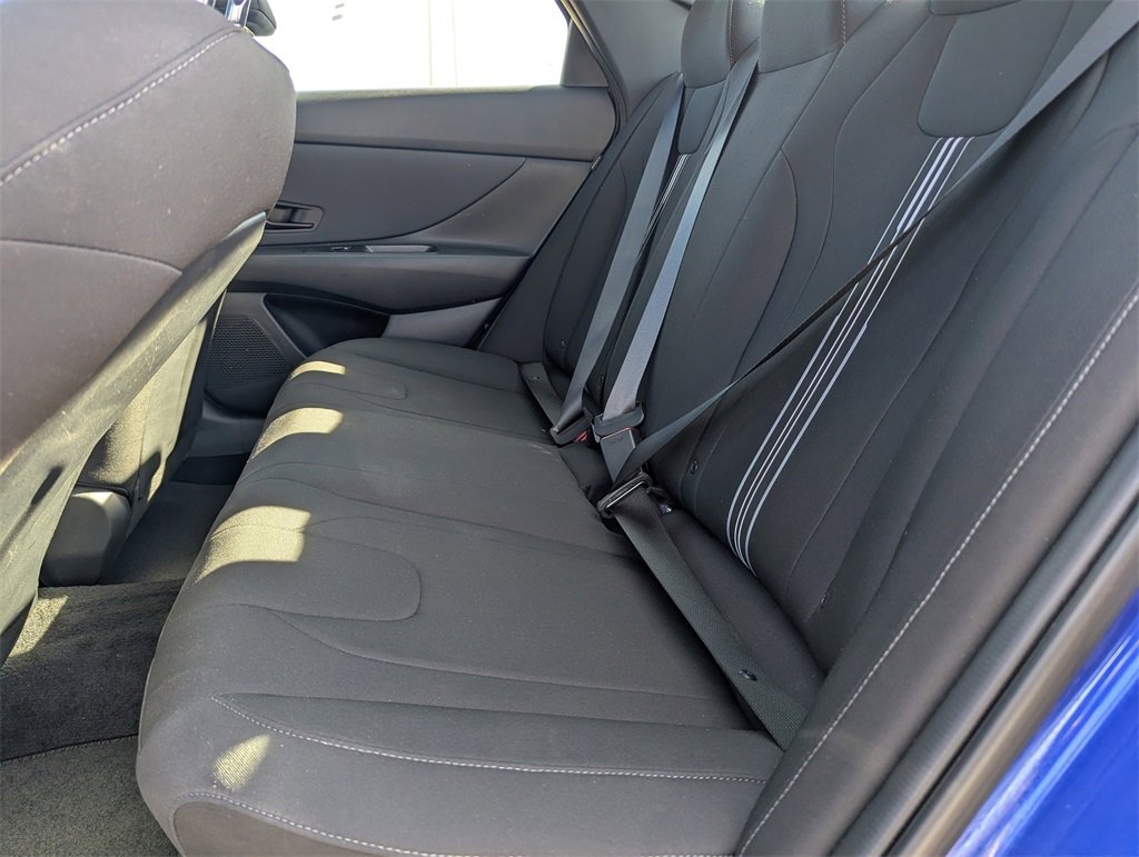 Certified 2025 Hyundai Elantra Sport image 17