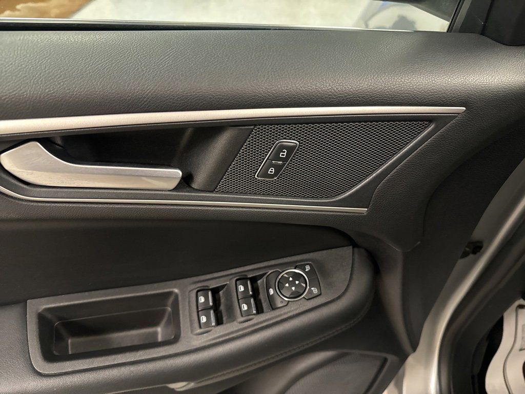 Certified 2022 Ford Edge SEL image 15