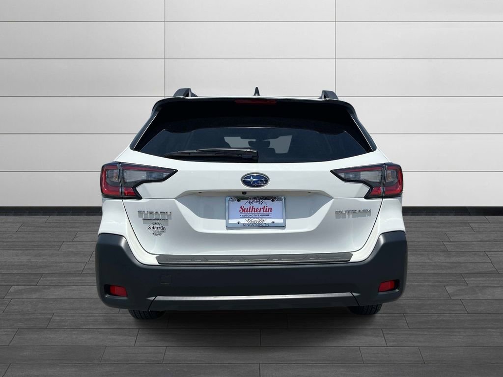 Certified 2025 Subaru Outback Premium w/ Popular Package #1A AWD/4WD image 4