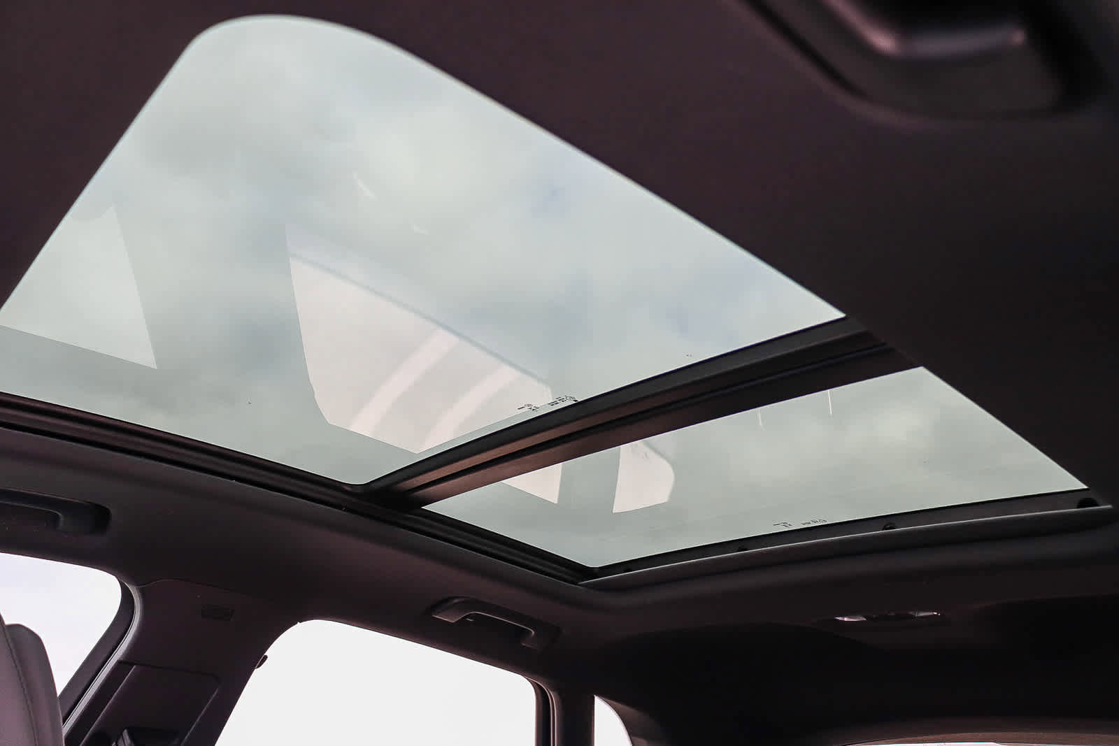 New 2023 Audi Q3 2.0T Premium w/ Black Optic Sport Package image 36