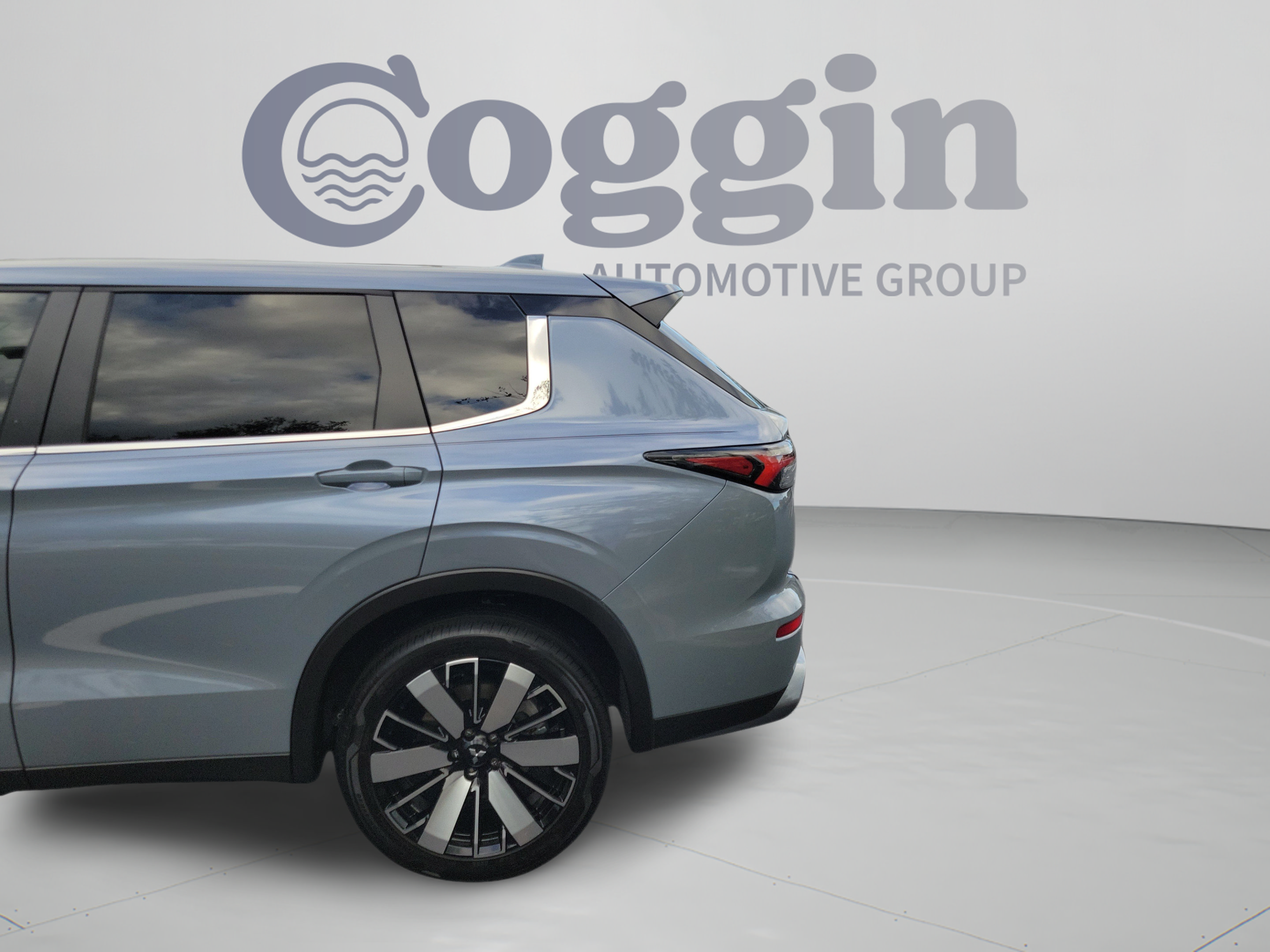 Used 2025 Mitsubishi Outlander SE FWD image 31