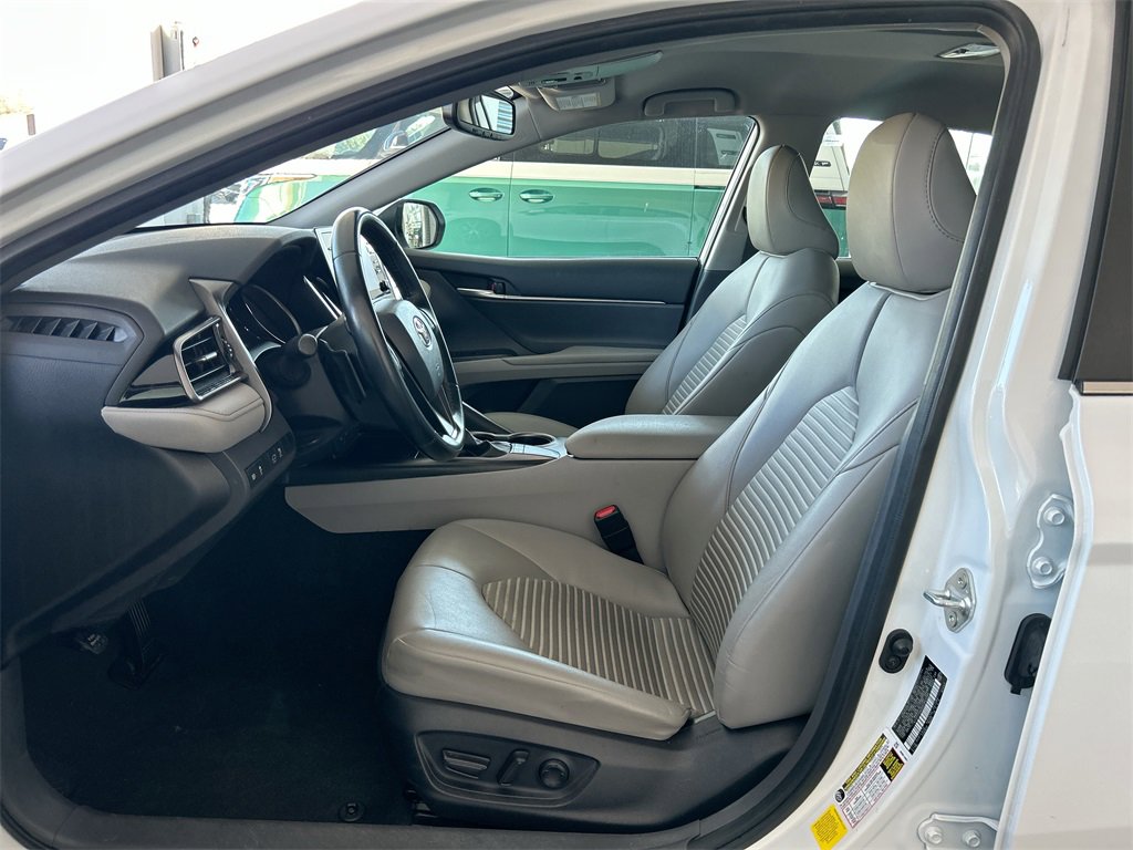 Used 2024 Toyota Camry SE w/ Convenience Package image 11