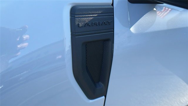 New 2025 Ford Maverick Lariat w/ Black Appearance Package image 9