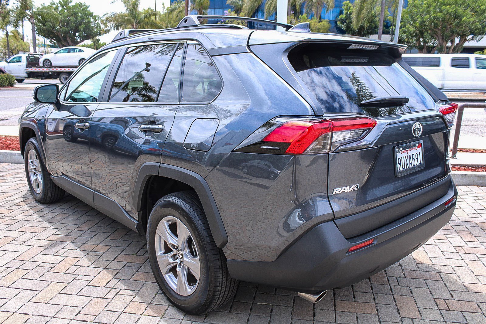 Used 2025 Toyota RAV4 XLE w/ Convenience Package AWD/4WD image 13