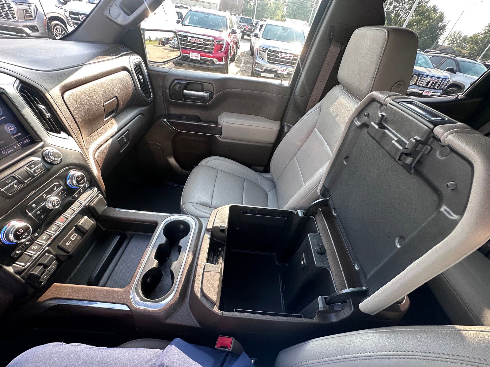 Used 2021 GMC Sierra 1500 SLT image 18
