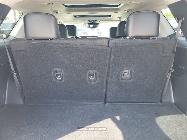 Used 2021 Hyundai Palisade Limited image 11