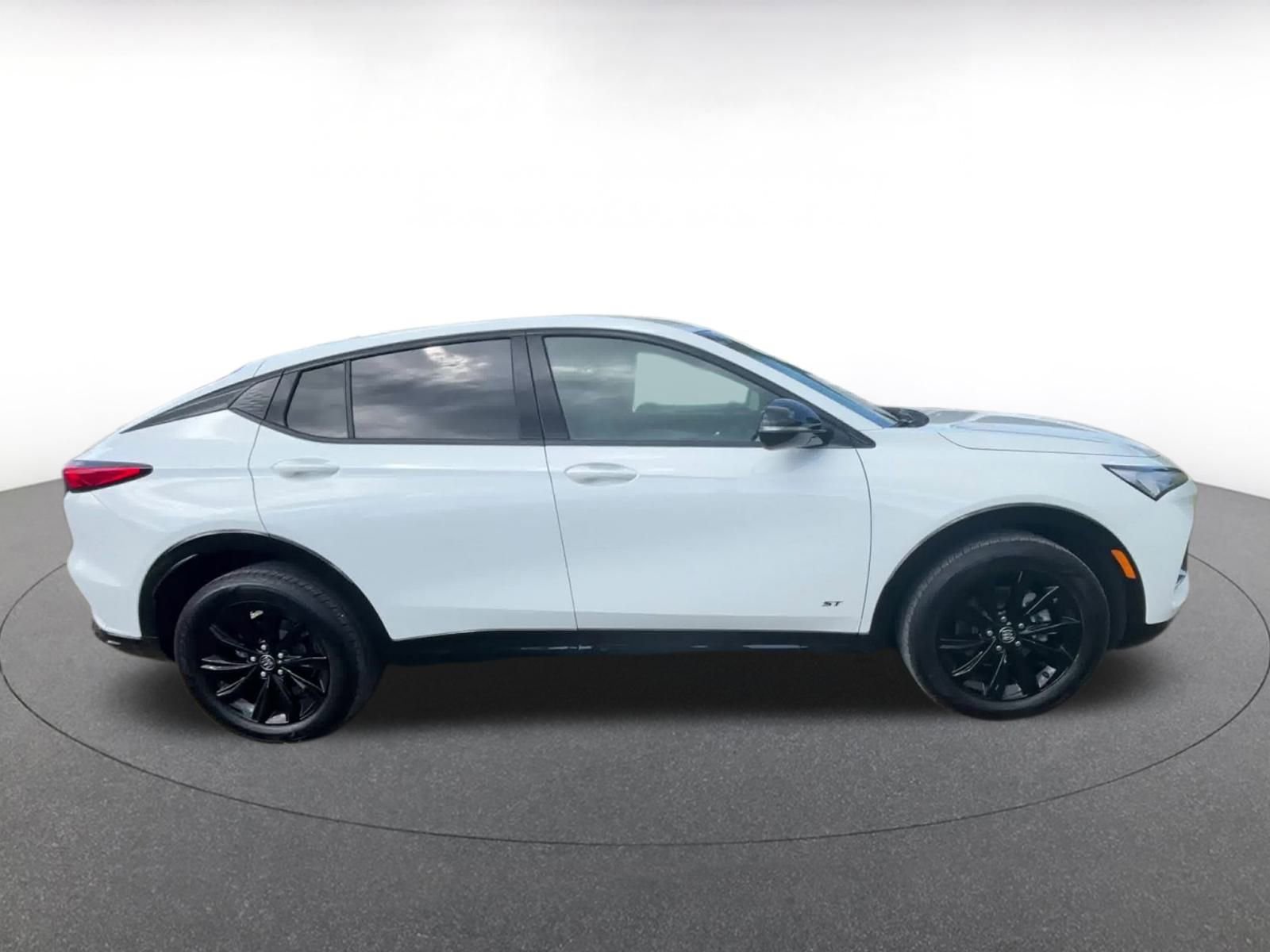 Used 2025 Buick Envista Sport Touring image 16