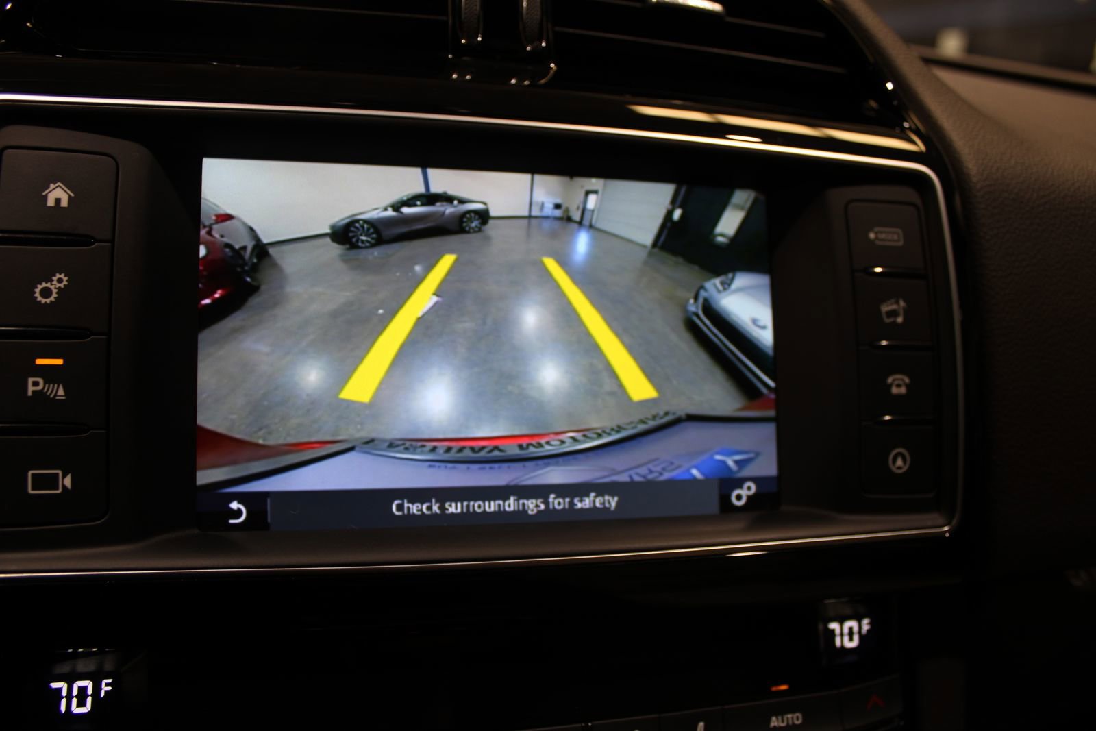 Used 2017 Jaguar F-PACE Prestige image 32