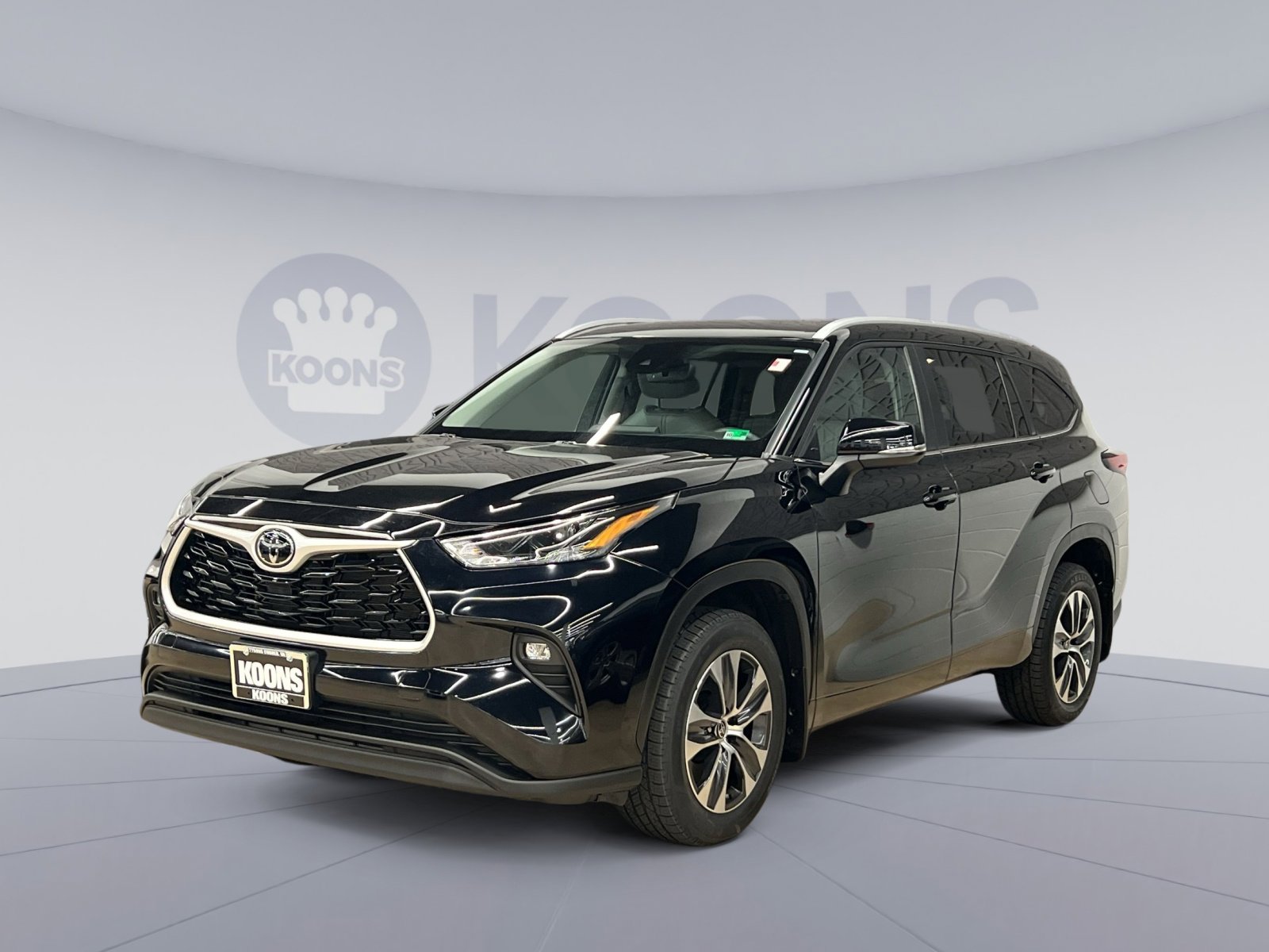 Used 2024 Toyota Highlander XLE