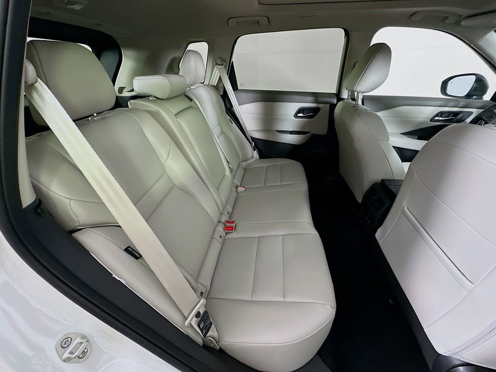 New 2026 Nissan Rogue SV image 33