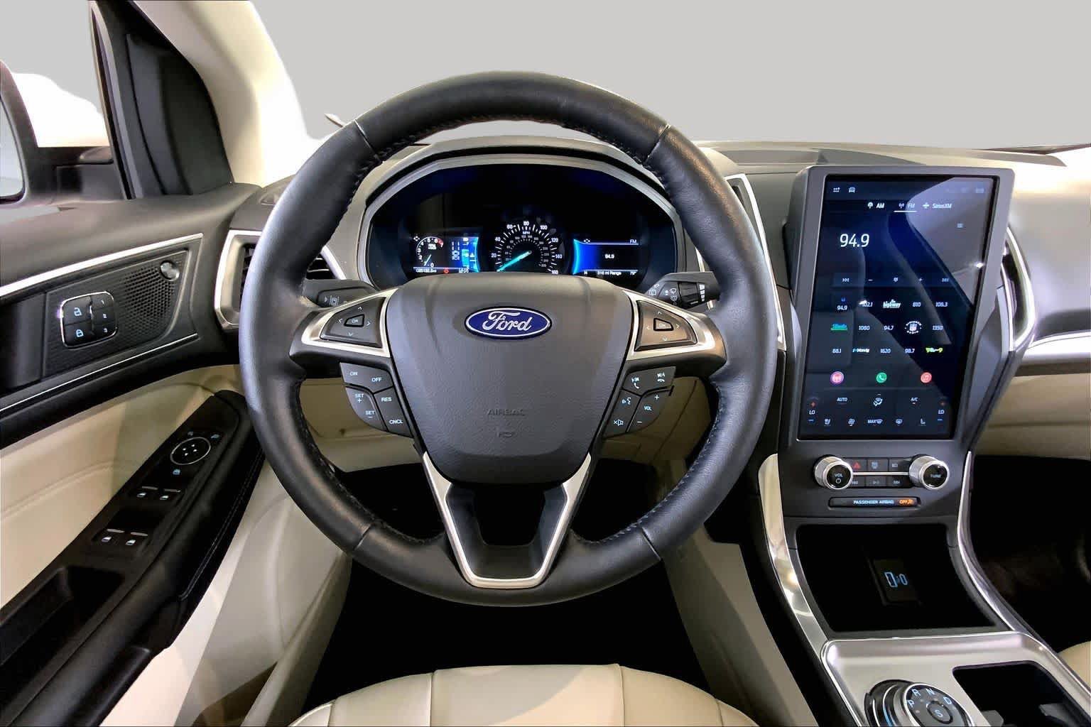 Used 2022 Ford Edge Titanium AWD/4WD image 5