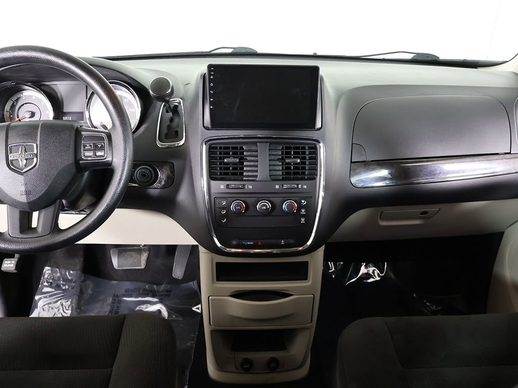 Used 2016 Dodge Grand Caravan American Value Package image 31