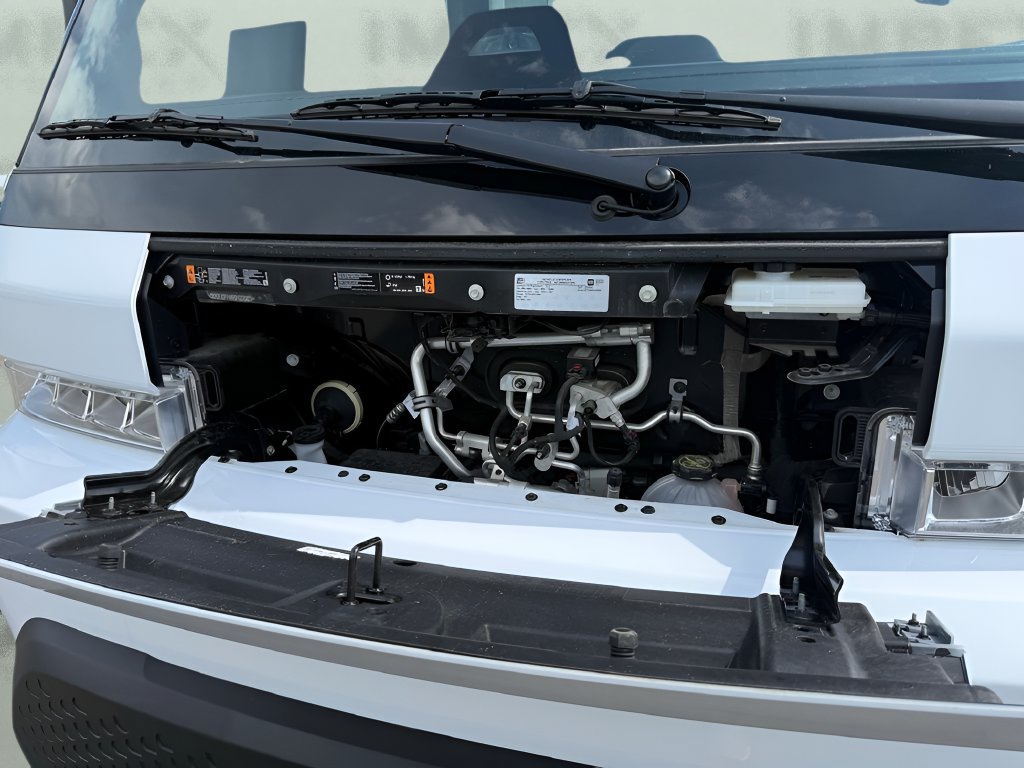Used 2024 Chevrolet Brightdrop 400 w/ Commercial Equipment Package AWD/4WD image 37
