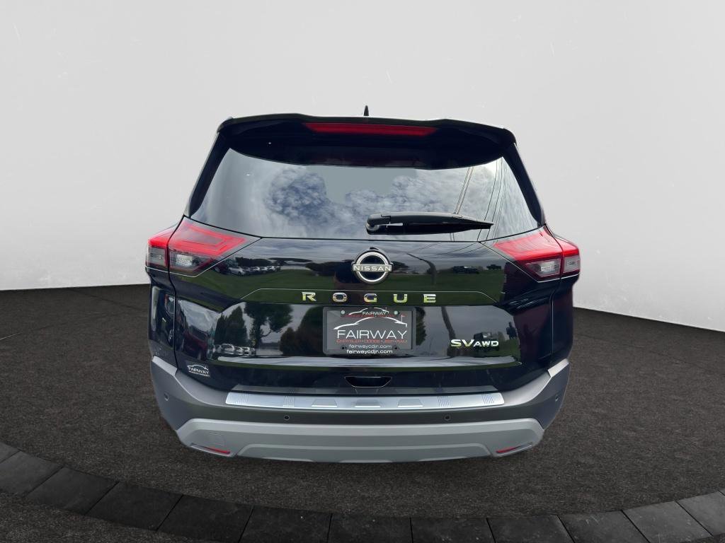 Used 2023 Nissan Rogue SV AWD/4WD image 7