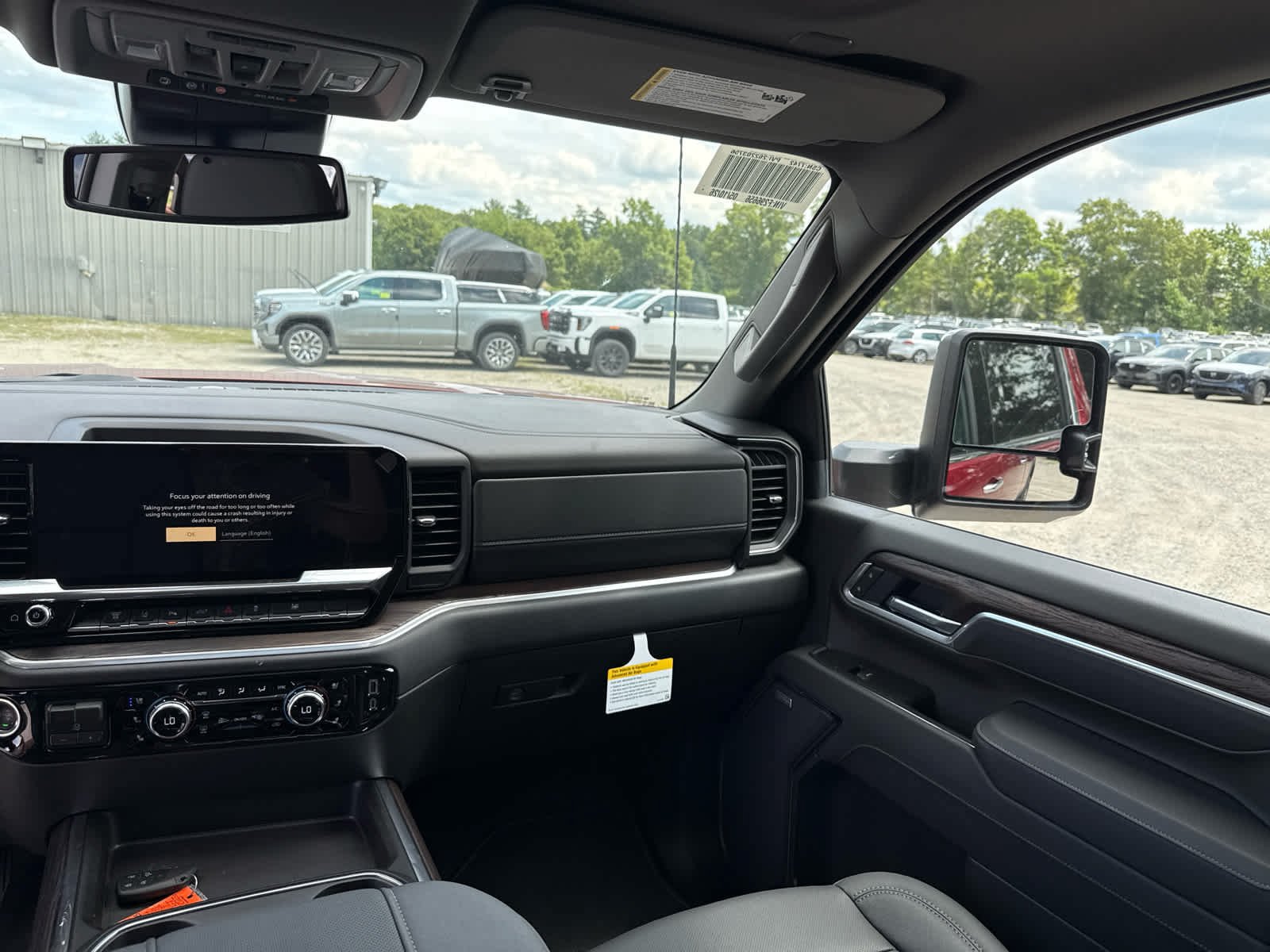 New 2026 GMC Sierra 2500 SLT w/ SLT Premium Package AWD/4WD image 16