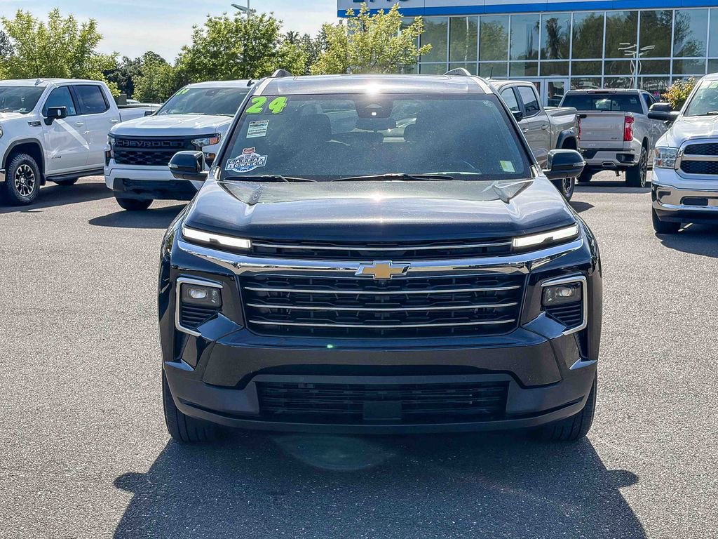 Used 2024 Chevrolet Traverse LT w/ Enhanced Driving Package image 6