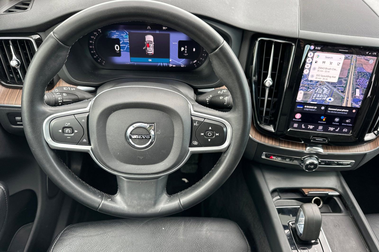 Used 2022 Volvo XC60 B5 Momentum w/ Advanced Package image 14